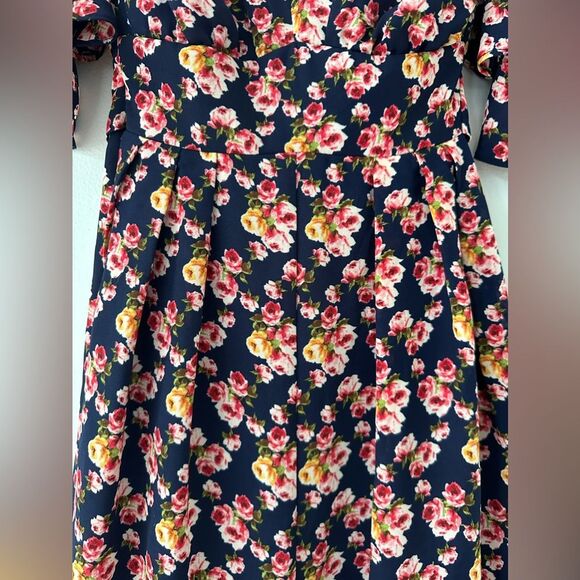 Betsey Johnson Navy Blue Floral Rose Flowy Spring Short Sleeve Romper size 2 - Picture 9 of 11